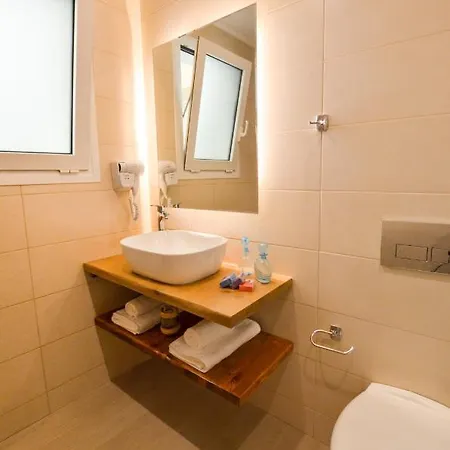 Meltemi Василики